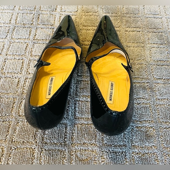 Manolo Blahnik Black Patent Leather Mary Jane Pumps (EU 41) - Picture 3 of 4
